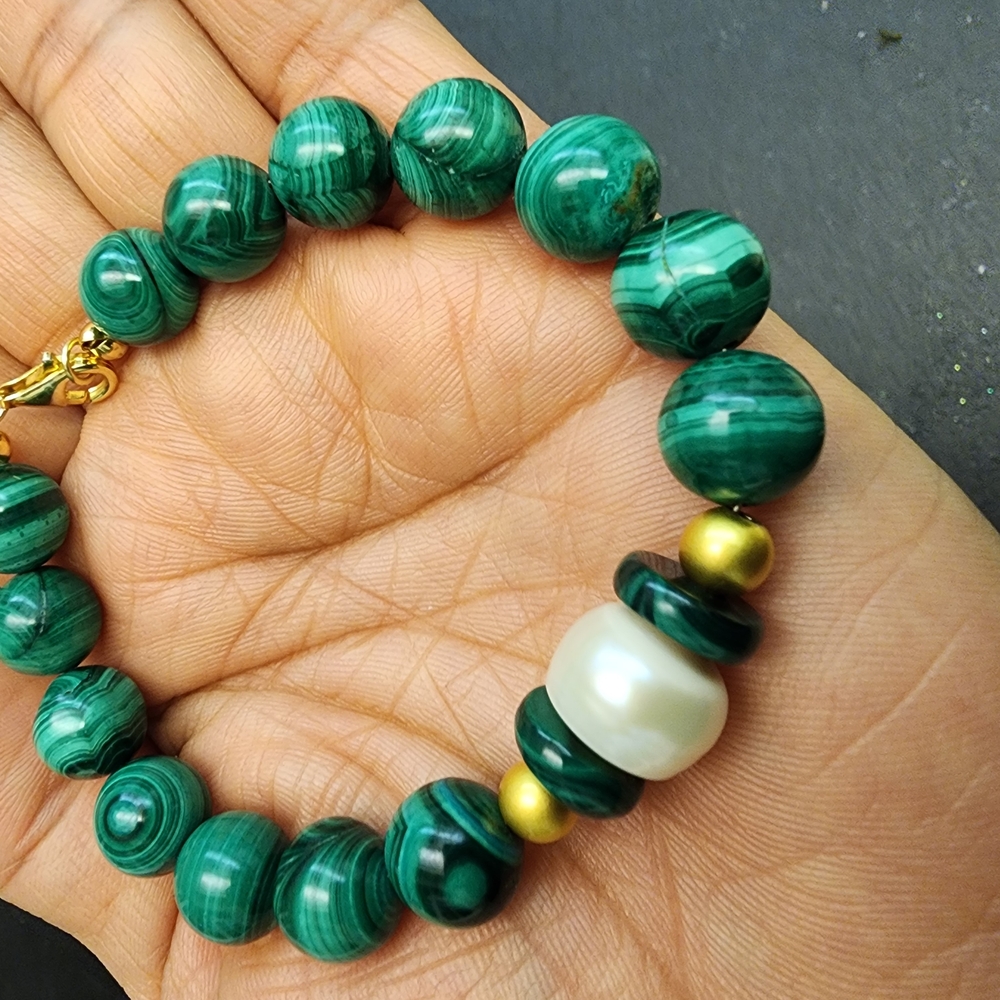 GEMMY Malachite & Freshwater Pearl Bracelet with 925- goldplated Accents Size7"